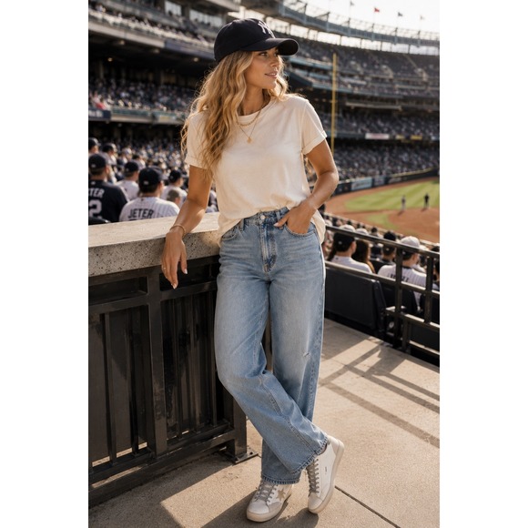 Agolde Denim - AGOLDE "90s"  Mid Rise Loose Fit Jeans Light Indigo Organic Cotton 26